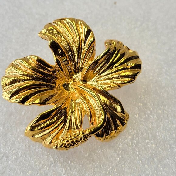 Gold Plated Hibiscus Brooch Medium Size Pin - Picture 2 of 5